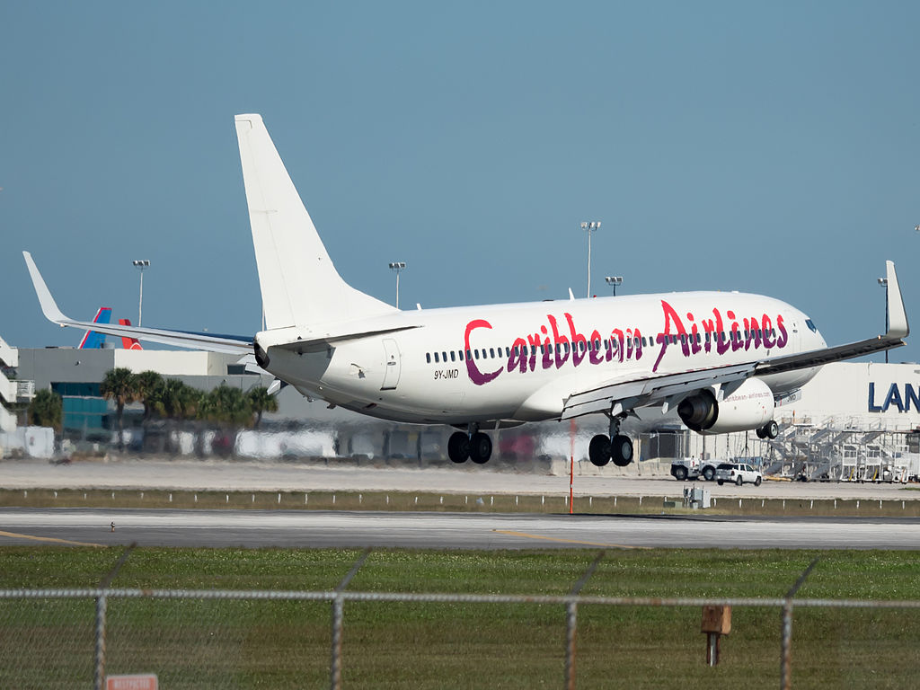 A Caribbean Airlines 737-800 at Miami Airport. Venkat Mangudi [CC BY 2.0 (https://creativecommons.org/licenses/by/2.0)]