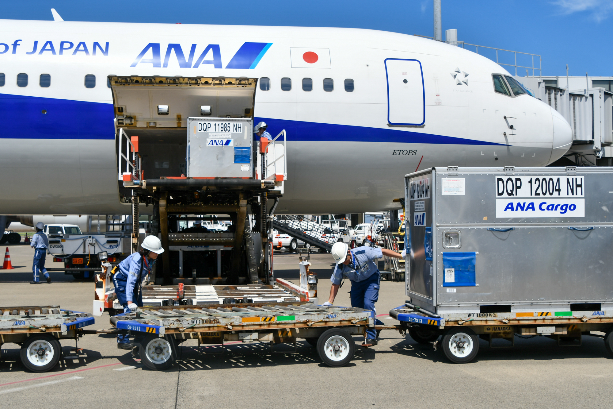 ANA grows belly ops in Okinawa in light of freighter suspension