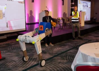 Fraunhofer IML's evoBOT picks up a piece of cargo as the team demonstrates its automation technology at Air Cargo Tech Summit 2023. (Photo/Air Cargo Next).