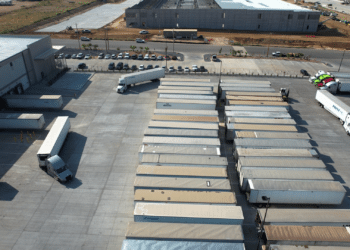 Trucks pulling into C.H. Robinson's new Laredo, Texas facility. (Photo/CH. Robinson)