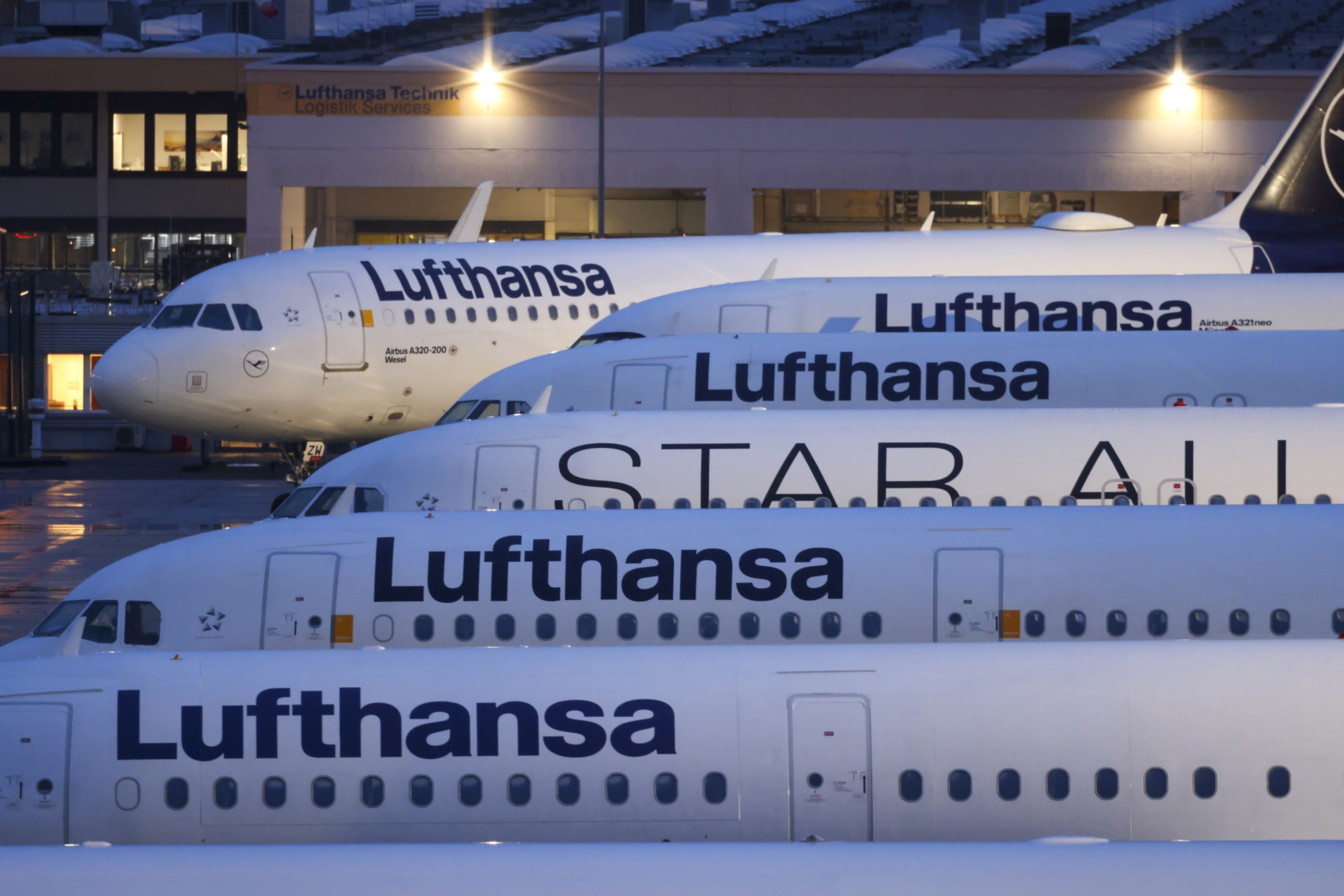 Passenger aircraft operated by Deutsche Lufthansa AG, during a strike at Frankfurt Airport on Feb. 1. (Courtesy/Bloomberg).