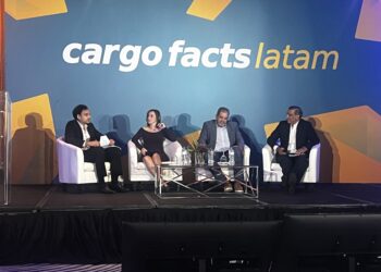 Panelists at Cargo Facts LATAM 2024